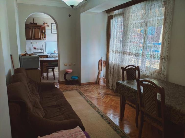 Giorgis Home บาทูมิ ภายนอก รูปภาพ